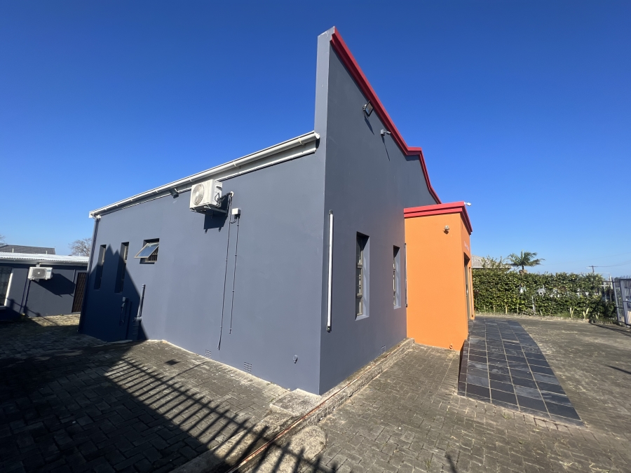 Commercial Property for Sale in Vincent Eastern Cape